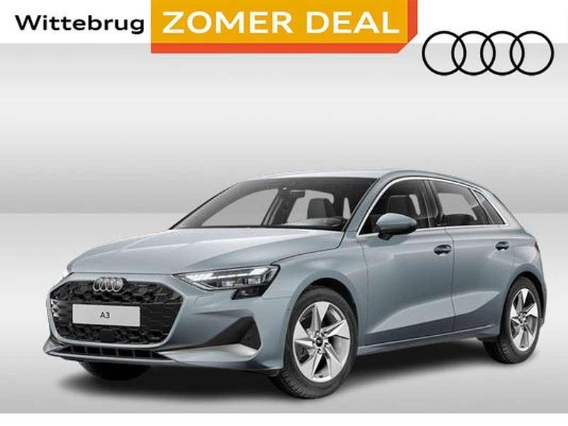 Grijs Nieuw 2024 Audi A3 Sportback Advanced Hatchback | € 39.950 (Eerlijke prijs) - Afbeelding 1/4