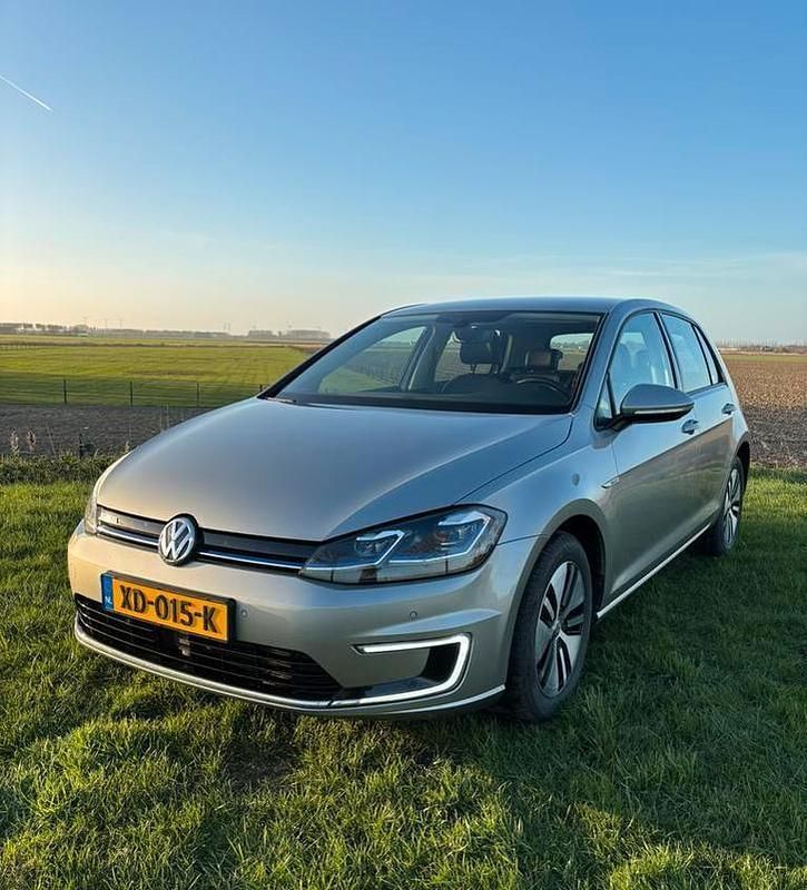 Occasion 2018 VW e-Golf Hatchback | € 11.500 (Eerlijke prijs) - Afbeelding 1/4