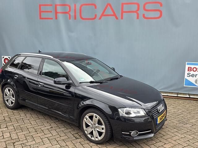 Zwart Gebruikt 2012 Audi A3 Sportback Hatchback | € 9.950 (Iets duurder) - Afbeelding 1/4