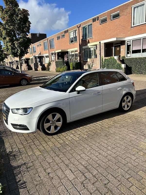Wit Gebruikt 2013 Audi A3 Hatchback | € 6.800 (Goede deal) - Afbeelding 1/4