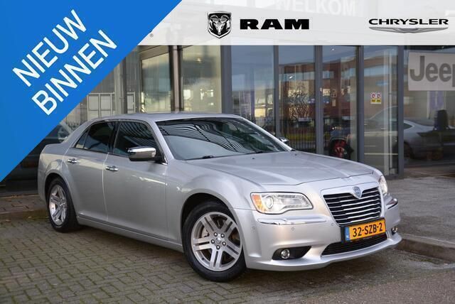 Grijs Gebruikt 2012 Lancia Thema Platinum Sedan | € 19.750 - Afbeelding 1/4