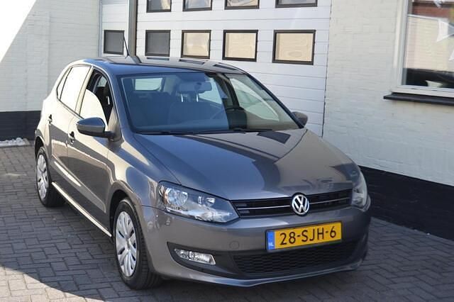 Grijs Gebruikt 2011 VW Polo Comfortline Hatchback | € 4.850 (Eerlijke prijs) - Afbeelding 1/4