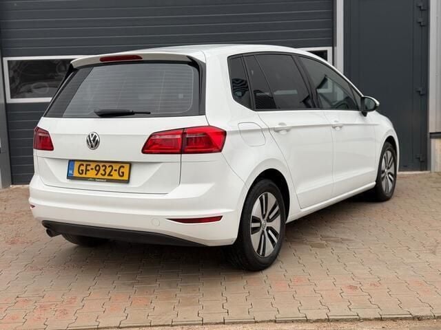 Occasion VW Golf Sportsvan Trendline 110 PK (80 kW) 2015 Wit MPV