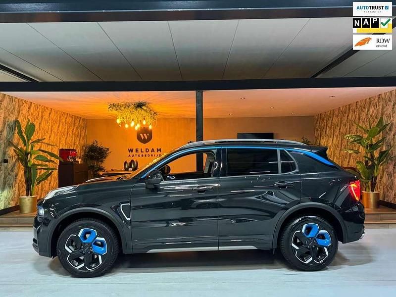 Zwart, metallic lak Gebruikt 2021 Lynk & Co 01 SUV | € 22.990 (Eerlijke prijs) - Afbeelding 1/4