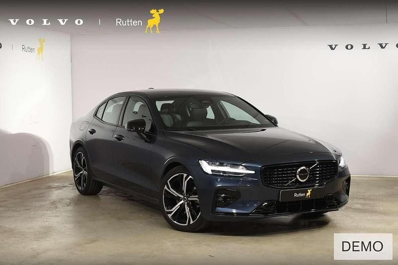 Blauw Gebruikt 2024 Volvo S60 Plus Sedan | € 39.840 (Eerlijke prijs) - Afbeelding 1/4