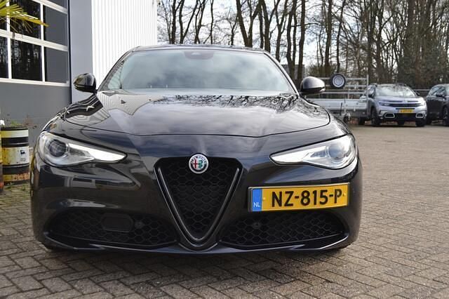 Occasion Alfa Romeo Giulia Super 200 PK (147 kW) 2017 Zwart (metallic) Sedan