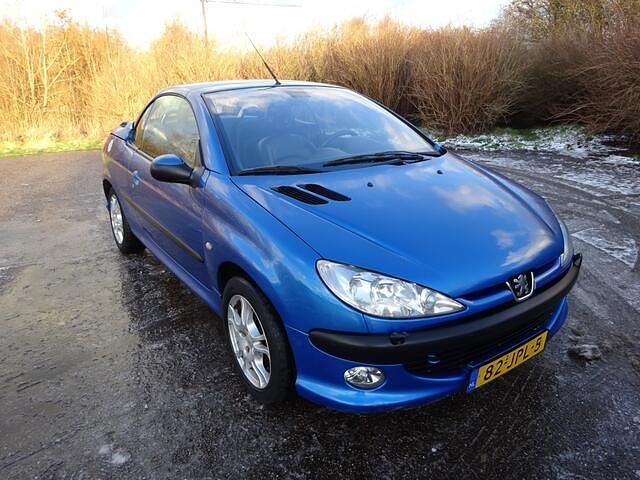 Occasion Peugeot 206 CC 109 PK (80 kW) 2003 Blauw Cabriolet