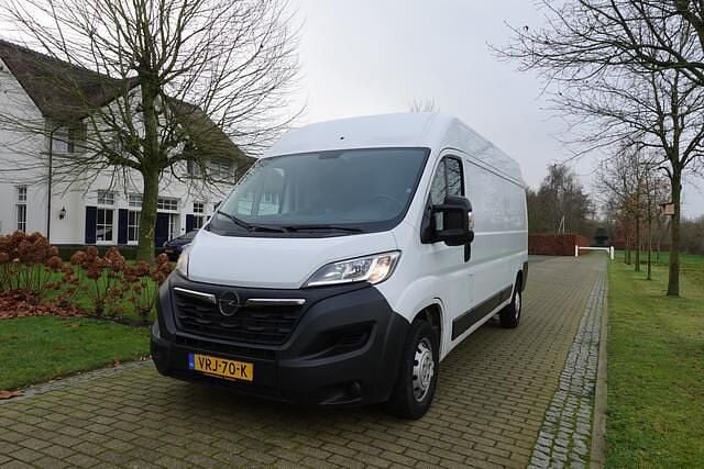Wit Gebruikt 2022 Opel Movano Edition Van | € 15.450 (Eerlijke prijs) - Afbeelding 1/4