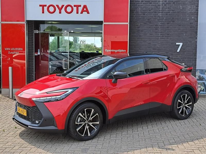 Rood Gebruikt 2024 Toyota C-HR Edition SUV | € 34.400 (Goede deal) - Afbeelding 1/4