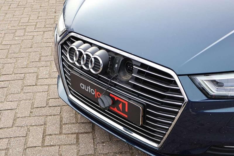 Occasion Audi A3 Sportback e-tron Business 204 PK (150 kW) 2020 Blauw Hatchback