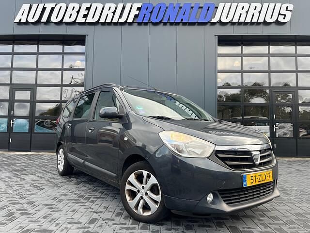 Grijs Gebruikt 2013 Dacia Lodgy Prestige MPV | € 3.850 (Iets duurder) - Afbeelding 1/4