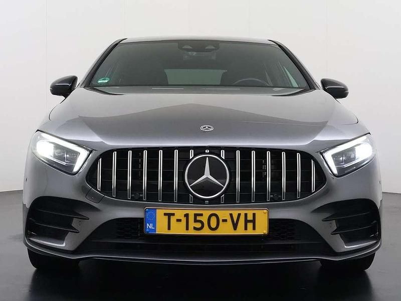 Occasion Mercedes A250 Business 218 PK (160 kW) 2021 Grijs Hatchback