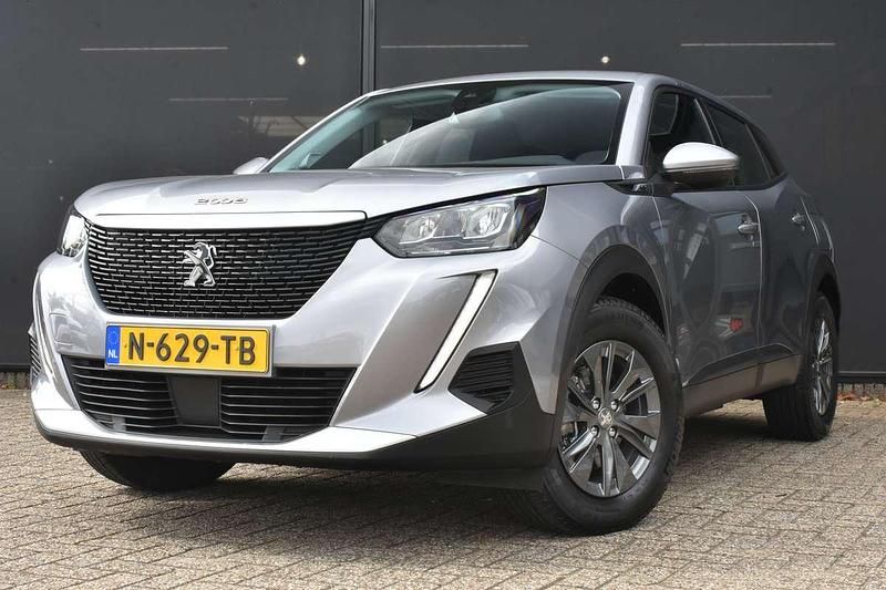 Grijs Gebruikt 2022 Peugeot e-2008 Active SUV | € 16.400 (Goede deal) - Afbeelding 1/4
