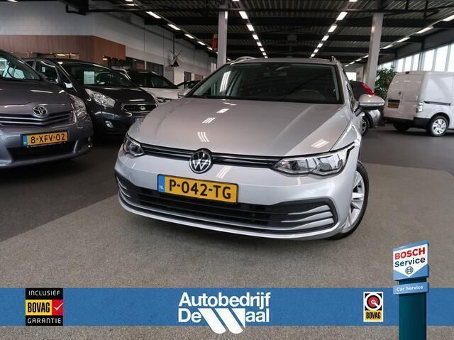 Grijs, metallic lak Gebruikt 2021 VW Golf VIII Life Stationwagen | € 19.450 (Eerlijke prijs) - Afbeelding 1/4