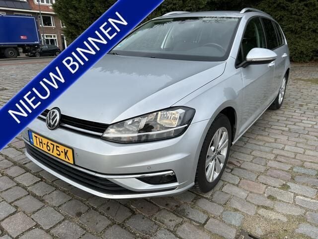 Grijs, metallic lak Gebruikt 2018 VW Golf VII Comfortline Stationwagen | € 9.950 (Super prijs) - Afbeelding 1/4