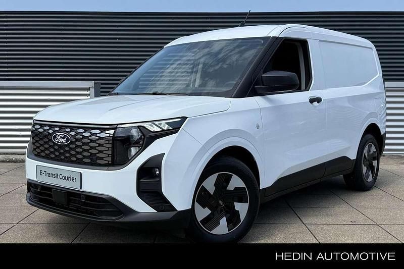 Wit Nieuw 2025 Ford E-Transit Trend Van | € 25.730 (Super prijs) - Afbeelding 1/4