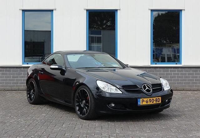 Zwart, metallic lak Gebruikt 2008 Mercedes SLK200 Cabriolet | € 6.950 (Goede deal) - Afbeelding 1/4