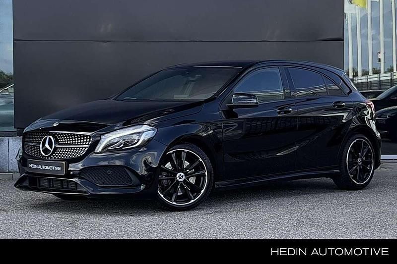 Zwart Gebruikt 2017 Mercedes A250 AMG line Hatchback | € 21.750 (Eerlijke prijs) - Afbeelding 1/3