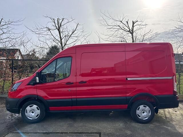 Nieuw Ford Transit Trend 131 PK (96 kW) 2026 Rood
