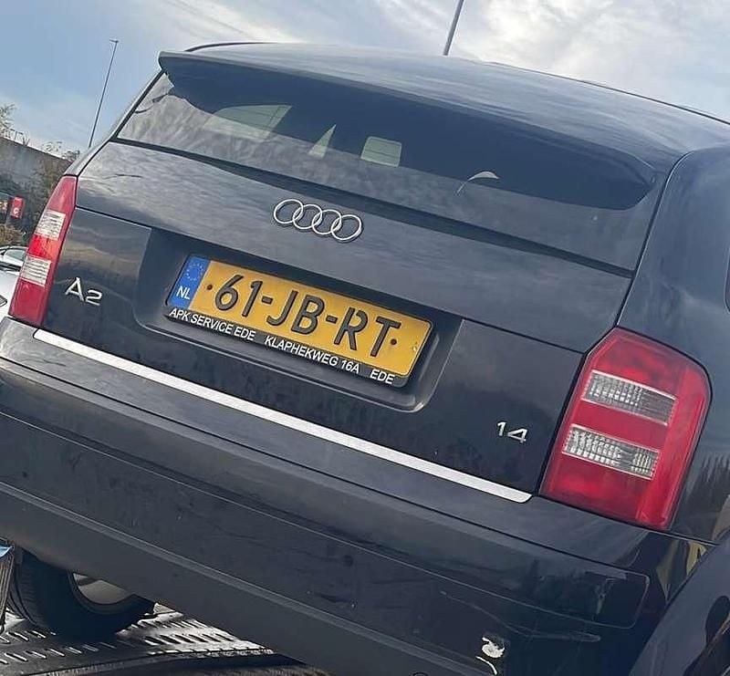 Zwart Gebruikt 2002 Audi A2 Hatchback | € 450 (Super prijs) - Afbeelding 1/2