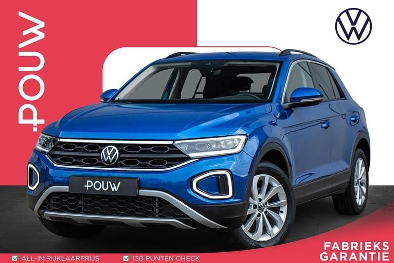 Blauw Gebruikt 2024 VW T-Roc Life SUV | € 26.900 (Goede deal) - Afbeelding 1/4