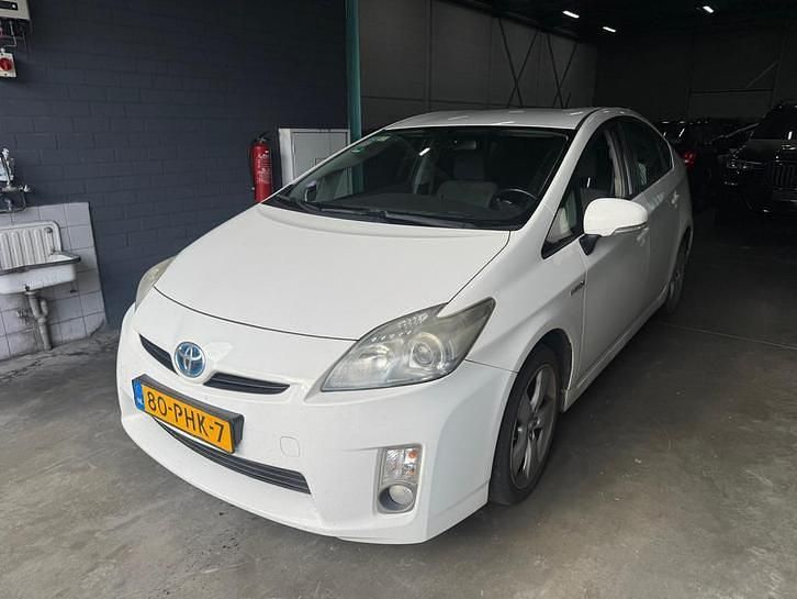 Wit Gebruikt 2011 Toyota Prius Comfort Hatchback | € 4.995 (Eerlijke prijs) - Afbeelding 1/4