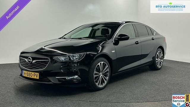 Zwart Gebruikt 2020 Opel Insignia Business Hatchback | € 20.000 (Eerlijke prijs) - Afbeelding 1/4