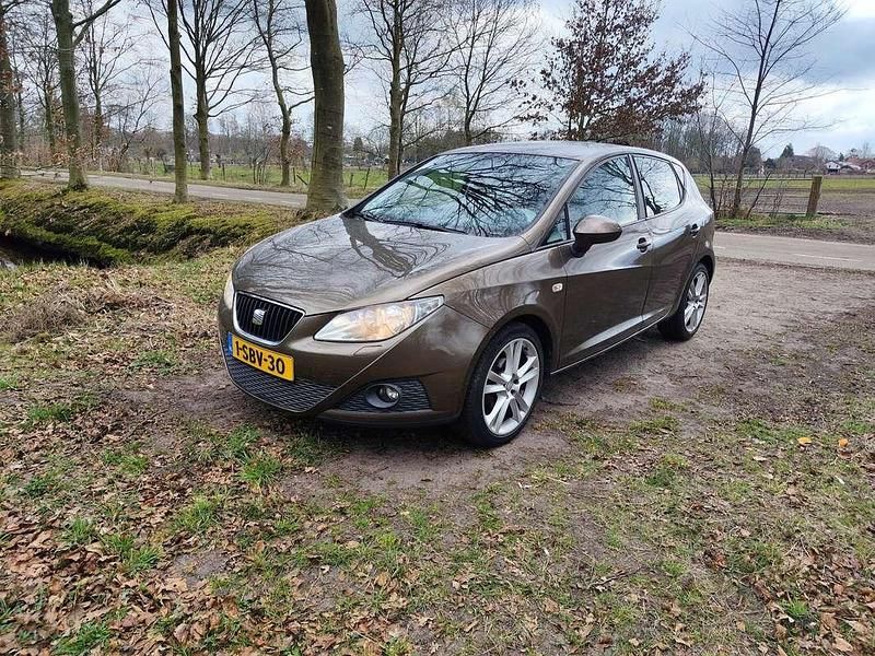 Bruin Gebruikt 2012 Seat Ibiza Sport MPV | € 5.495 (Eerlijke prijs) - Afbeelding 1/4