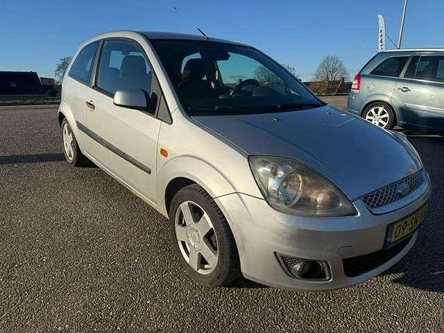 Occasion Ford Fiesta Futura 69 PK (50 kW) 2006 Grijs Hatchback