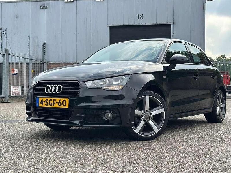 Zwart Gebruikt 2013 Audi A1 Sportback Admired Hatchback | € 7.850 (Goede deal) - Afbeelding 1/4