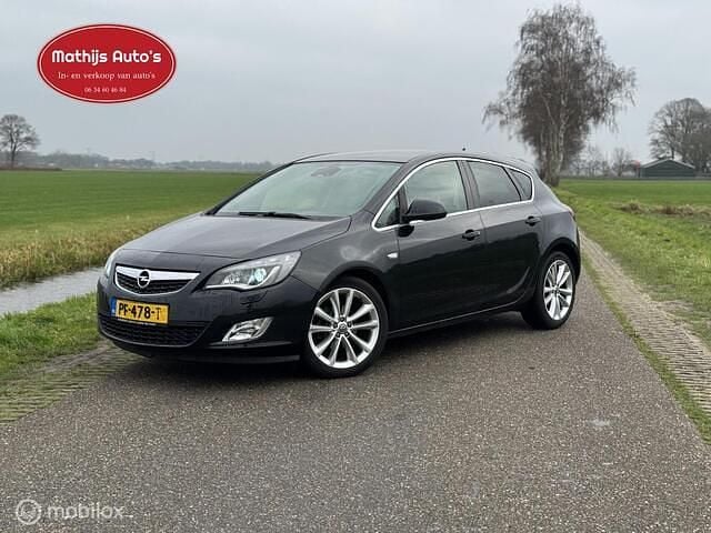Zwart Occasion 2012 Opel Astra Sport Hatchback | € 3.750 (Super prijs) - Afbeelding 1/4