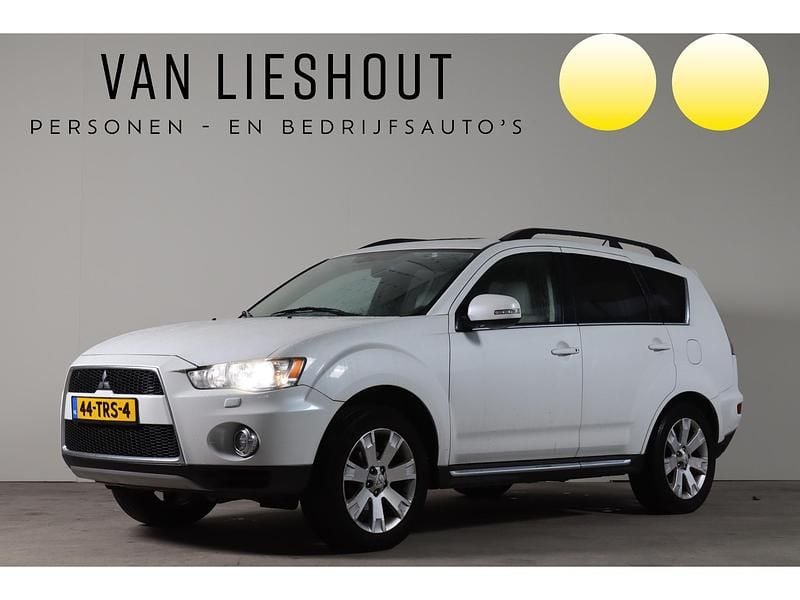 Wit Occasion 2012 Mitsubishi Outlander Edition SUV | € 6.450 (Super prijs) - Afbeelding 1/4