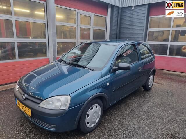 Blauw Gebruikt 2001 Opel Corsa Comfort Hatchback | € 1.600 (Iets duurder) - Afbeelding 1/4