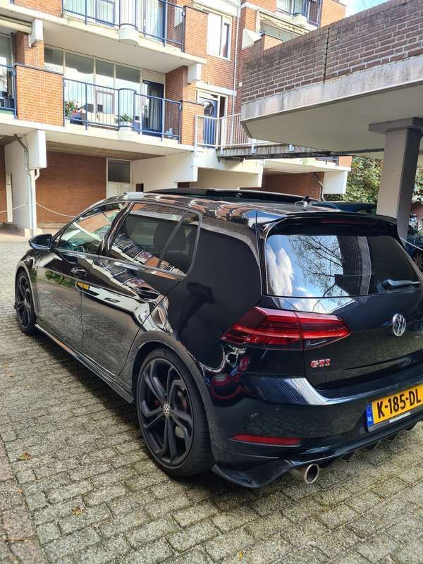 Zwart Gebruikt 2019 VW Golf VII GTI Stationwagen | € 28.300 (Goede deal) - Afbeelding 1/4