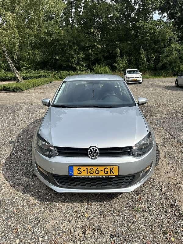 Grijs Gebruikt 2011 VW Polo Trendline Hatchback | € 6.500 (Iets duurder) - Afbeelding 1/4