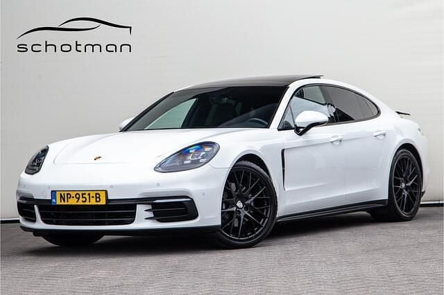 Wit Gebruikt 2017 Porsche Panamera Sedan | € 53.500 (Goede deal) - Afbeelding 1/4