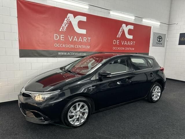 Zwart Gebruikt 2015 Toyota Auris Hatchback | € 10.950 (Eerlijke prijs) - Afbeelding 1/4
