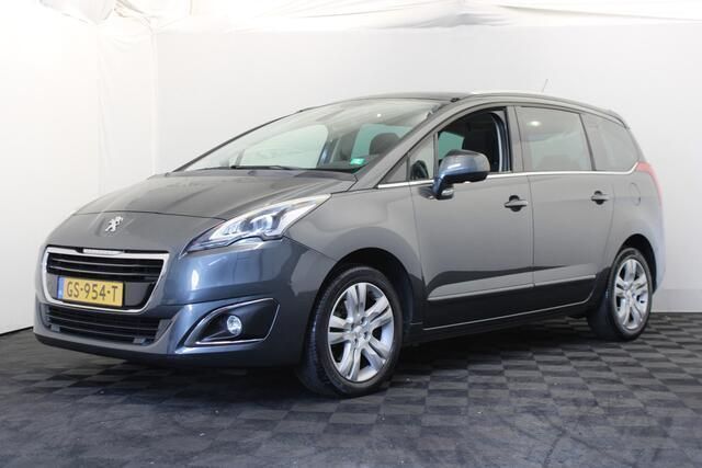 Grijs, metallic lak Gebruikt 2015 Peugeot 5008 Allure MPV | € 9.999 (Iets duurder) - Afbeelding 1/4