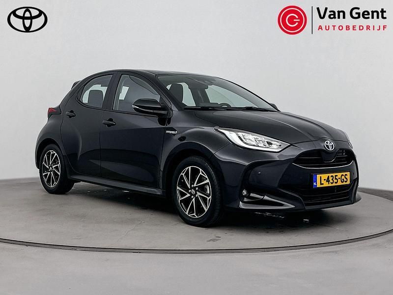 Zwart Gebruikt 2021 Toyota Yaris Hybrid Hatchback | € 21.999 (Eerlijke prijs) - Afbeelding 1/4