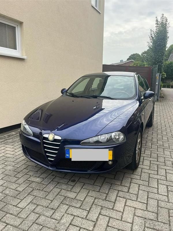 Occasion 2006 Alfa Romeo 147 Hatchback | € 750 (Eerlijke prijs) - Afbeelding 1/4