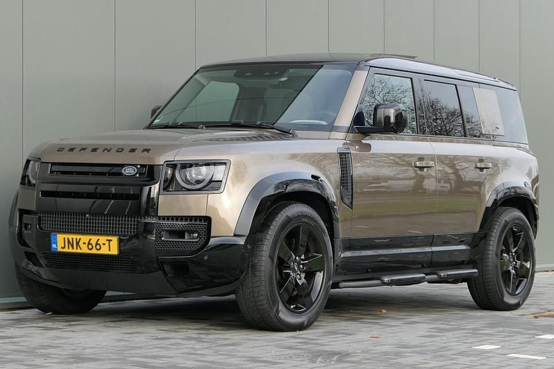 Bruin Gebruikt 2020 Land Rover Defender First Edition SUV | € 64.940 - Afbeelding 1/4