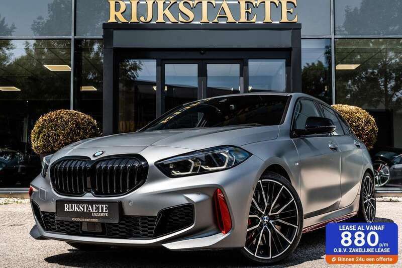 Grijs Gebruikt 2024 BMW 128 M Sport Hatchback | € 54.900 - Afbeelding 1/4
