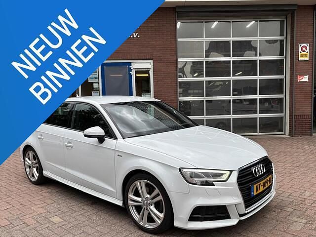 Wit Gebruikt 2017 Audi A3 Sportback S-Line Hatchback | € 19.750 (Goede deal) - Afbeelding 1/4