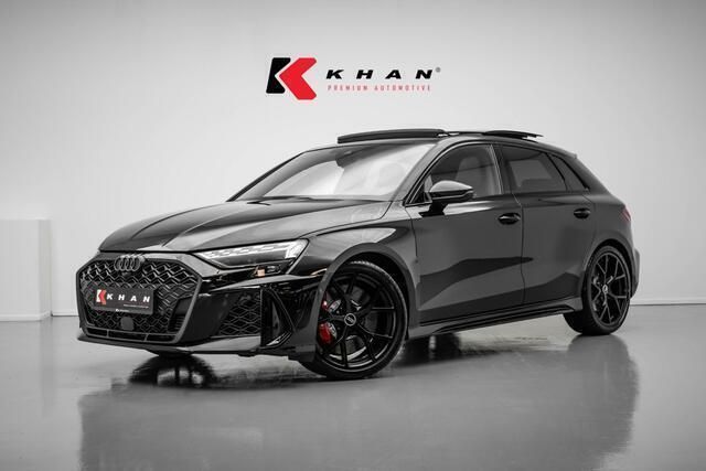 Zwart Nieuw 2025 Audi RS3 Sportback Comfort Hatchback | € 99.950 (Duur) - Afbeelding 1/4