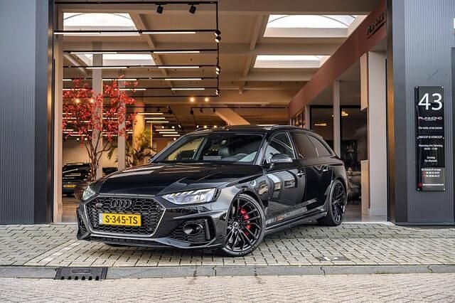 Zwart Occasion 2021 Audi RS4 Stationwagen | € 64.495 (Super prijs) - Afbeelding 1/4