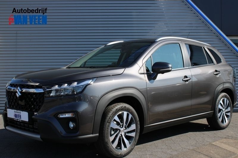 Grijs Gebruikt 2024 Suzuki SX4 S-Cross Style SUV | € 29.690 (Iets duurder) - Afbeelding 1/4