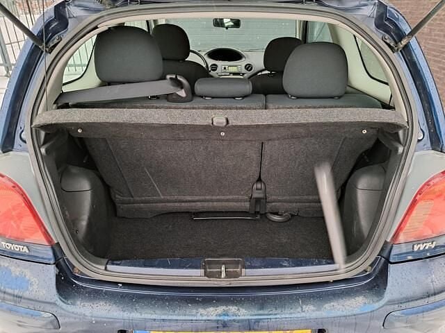 Occasion Toyota Yaris Sol 87 PK (63 kW) 2004 Blauw Hatchback