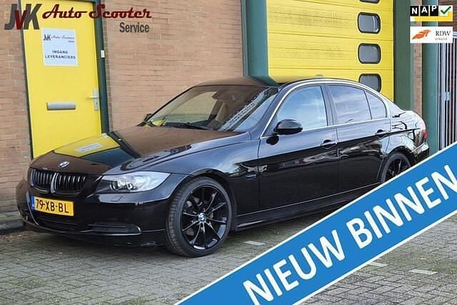 Zwart (metallic) Occasion 2007 BMW 325 Executive Sedan | € 6.950 (Eerlijke prijs) - Afbeelding 1/4