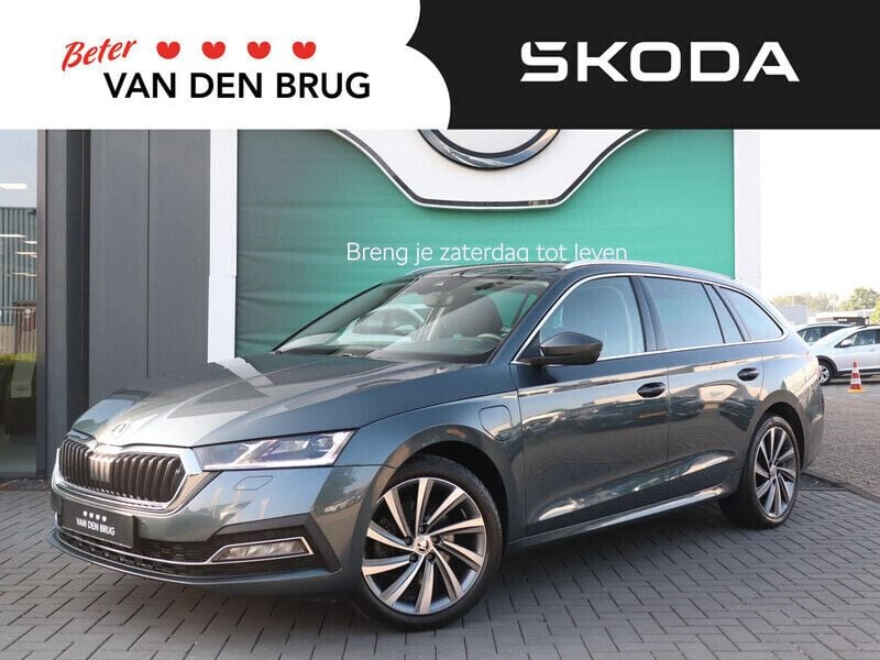 Grijs Gebruikt 2021 Skoda Octavia Business Line Stationwagen | € 24.845 (Eerlijke prijs) - Afbeelding 1/4