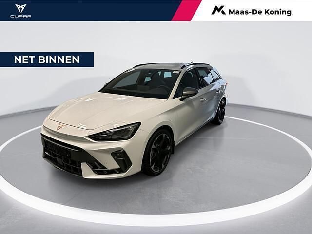Wit, metallic lak Nieuw 2025 Cupra Leon VZ Stationwagen | € 43.740 (Eerlijke prijs) - Afbeelding 1/4